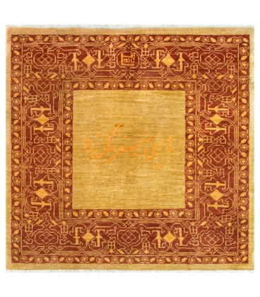فرش دستبافت یک متری هریس کد NO322- ابعاد 103*103